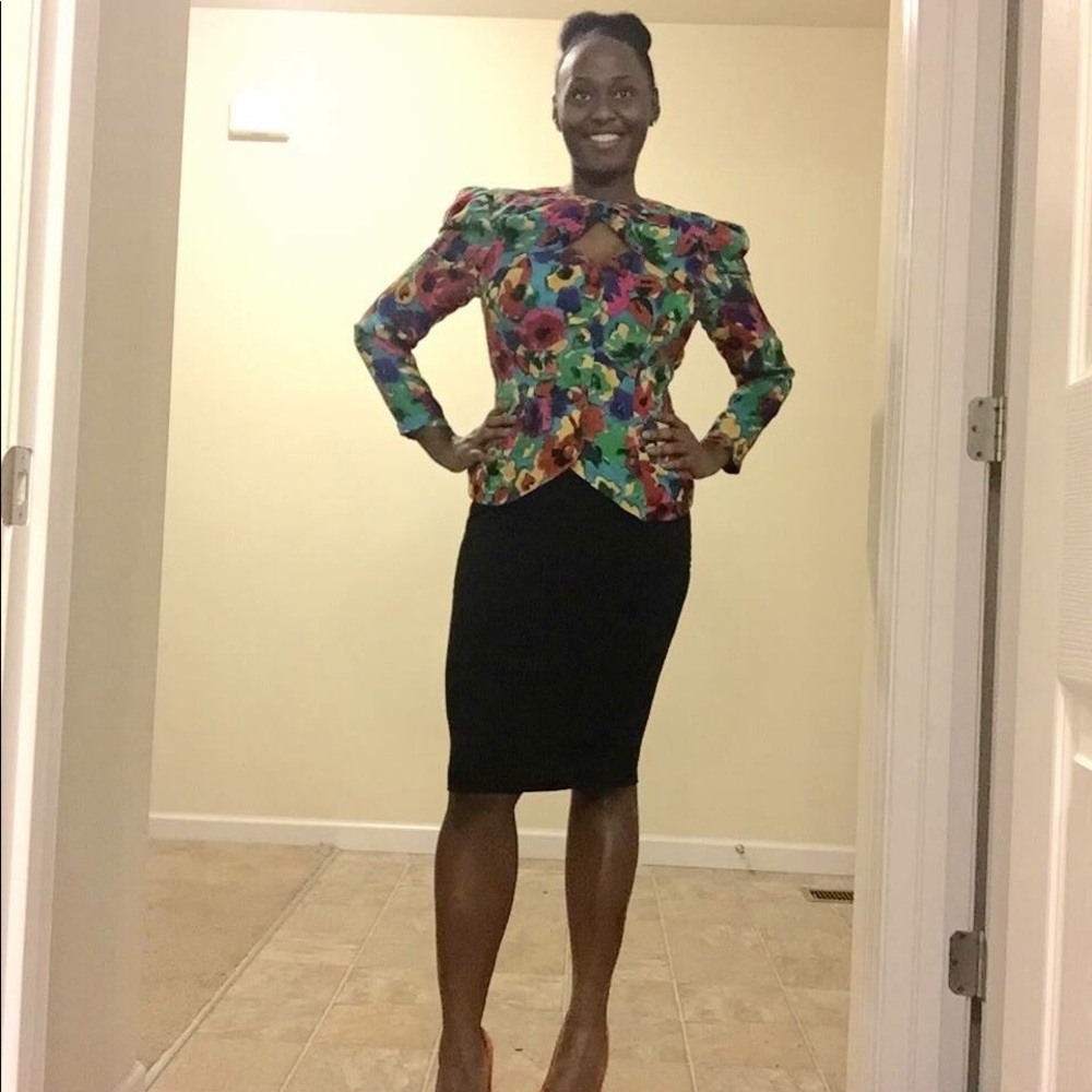 Vintage dress top! Very cute and colorful